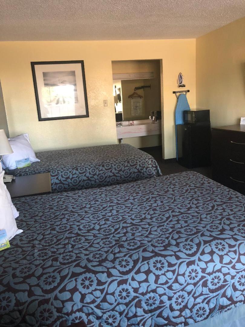 Days Inn By Wyndham Eastland מראה חיצוני תמונה